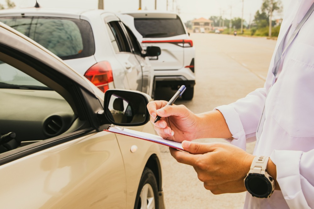 Who’s at Fault In A Rear-End Collision Involving 3-Car Accident